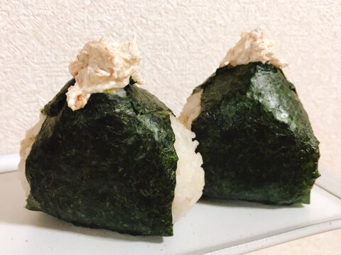 変わり種！簡単うまい！チーズおかかおにぎり